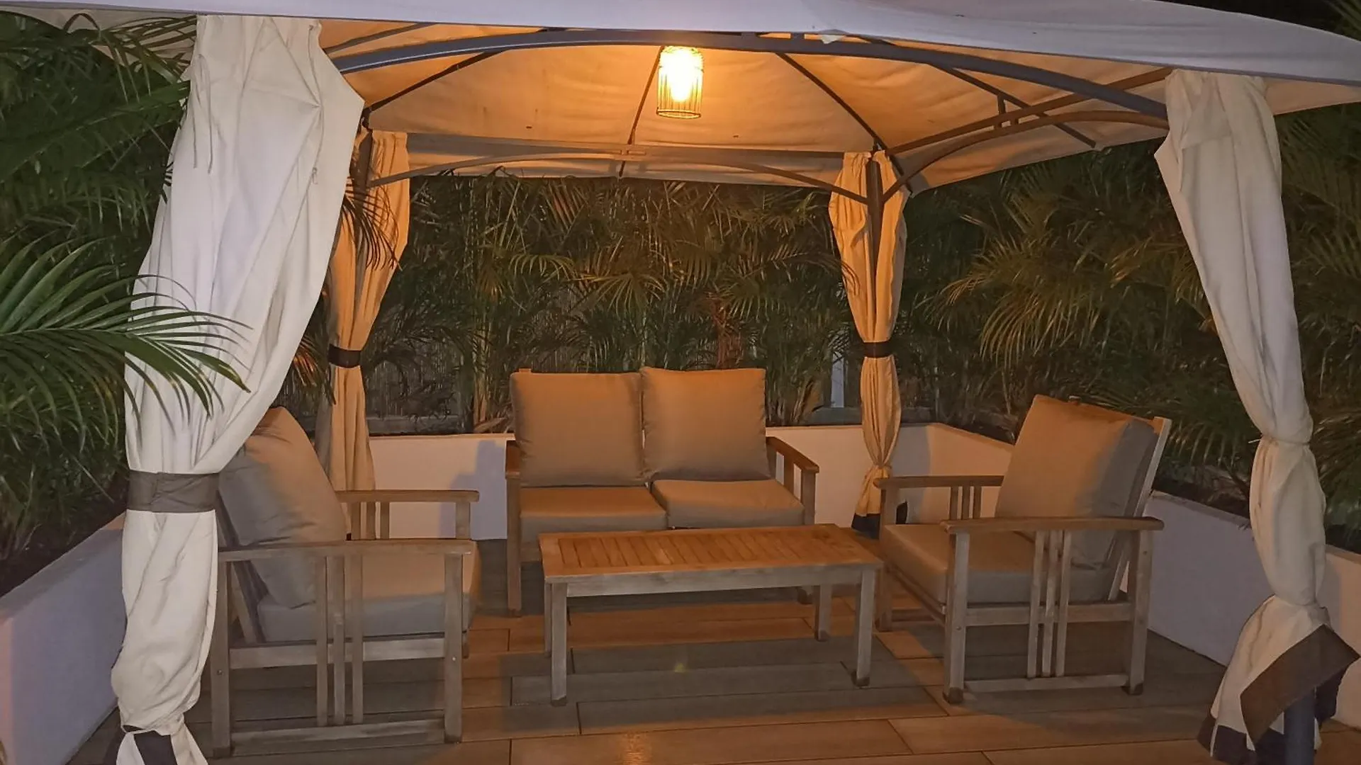 Joli Studio Le Caribbean Tropical location